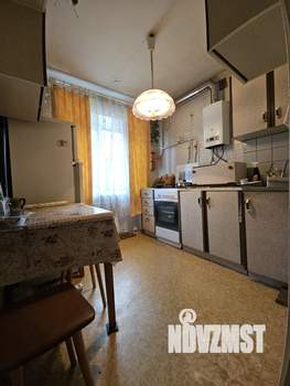 2-к квартира, вторичка, 43м2, 1/4 этаж