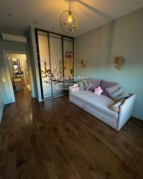 3-к квартира, вторичка, 90м2, 3/3 этаж