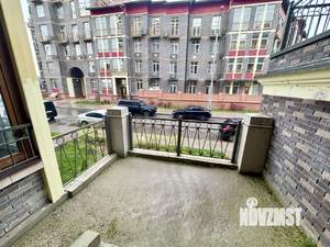 2-к квартира, вторичка, 58м2, 1/5 этаж