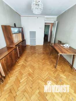 2-к квартира, вторичка, 47м2, 3/5 этаж