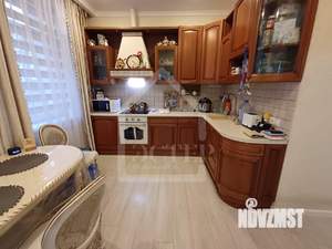 4-к квартира, вторичка, 117м2, 1/4 этаж