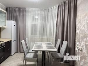 3-к квартира, вторичка, 76м2, 3/27 этаж
