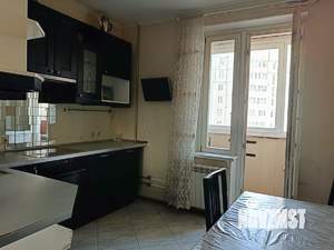 2-к квартира, вторичка, 54м2, 9/16 этаж