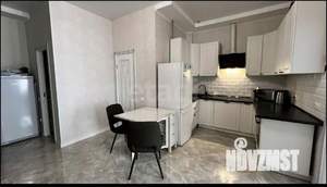 2-к квартира, вторичка, 63м2, 1/10 этаж