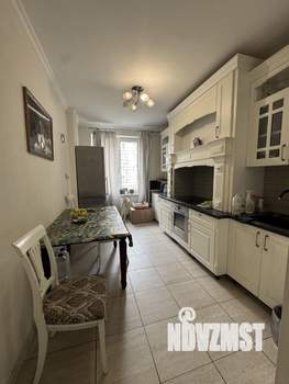 3-к квартира, вторичка, 81м2, 8/23 этаж