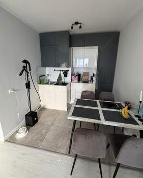 2-к квартира, вторичка, 42м2, 18/33 этаж