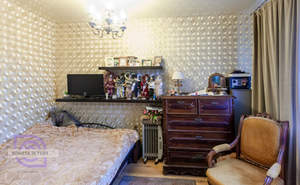 2-к квартира, вторичка, 43м2, 1/4 этаж