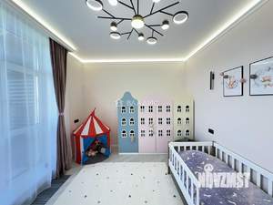 4-к квартира, вторичка, 150м2, 3/3 этаж