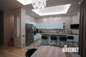 6-к квартира, вторичка, 247м2, 1/3 этаж