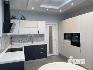 3-к квартира, вторичка, 100м2, 12/17 этаж