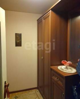 3-к квартира, вторичка, 65м2, 1/9 этаж