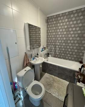 2-к квартира, вторичка, 42м2, 18/33 этаж