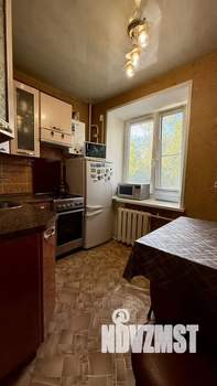 2-к квартира, вторичка, 42м2, 1/4 этаж