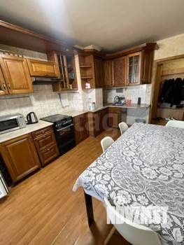3-к квартира, вторичка, 70м2, 8/17 этаж