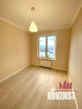 3-к квартира, вторичка, 75м2, 28/33 этаж
