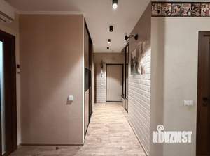 3-к квартира, вторичка, 100м2, 1/17 этаж