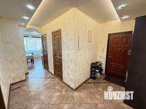 2-к квартира, вторичка, 61м2, 10/17 этаж