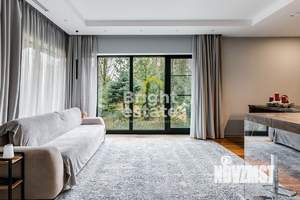 3-к квартира, вторичка, 121м2, 1/8 этаж