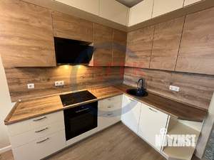 2-к квартира, вторичка, 58м2, 27/33 этаж