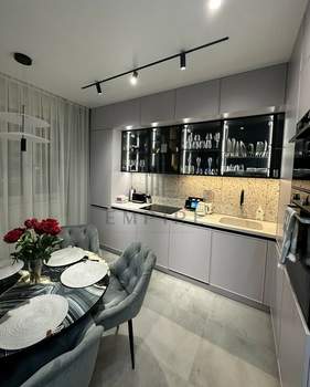 3-к квартира, вторичка, 81м2, 6/32 этаж