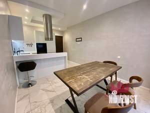 3-к квартира, вторичка, 82м2, 8/17 этаж