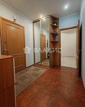 2-к квартира, вторичка, 58м2, 1/9 этаж