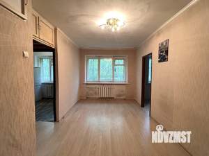 2-к квартира, вторичка, 43м2, 1/4 этаж