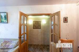 2-к квартира, вторичка, 43м2, 1/4 этаж