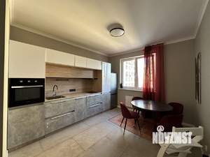 2-к квартира, вторичка, 63м2, 19/32 этаж
