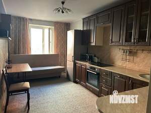 2-к квартира, вторичка, 61м2, 1/25 этаж