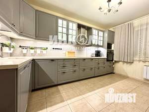 3-к квартира, вторичка, 101м2, 9/25 этаж