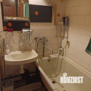4-к квартира, вторичка, 58м2, 2/5 этаж