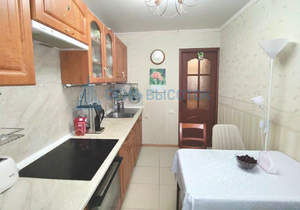 2-к квартира, вторичка, 52м2, 1/9 этаж