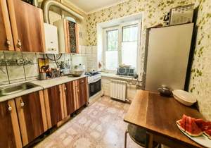 2-к квартира, вторичка, 44м2, 1/4 этаж