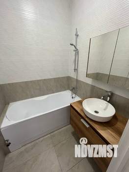 2-к квартира, вторичка, 54м2, 23/32 этаж