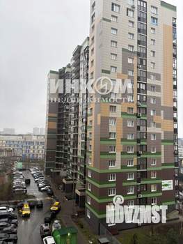 2-к квартира, вторичка, 64м2, 1/18 этаж