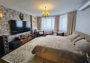 2-к квартира, вторичка, 60м2, 8/17 этаж