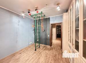 3-к квартира, вторичка, 100м2, 1/17 этаж