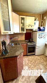 2-к квартира, вторичка, 42м2, 1/4 этаж