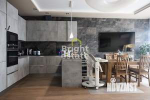 3-к квартира, вторичка, 93м2, 4/8 этаж