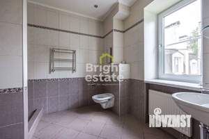 4-к квартира, вторичка, 140м2, 3/3 этаж