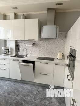 2-к квартира, вторичка, 63м2, 8/17 этаж