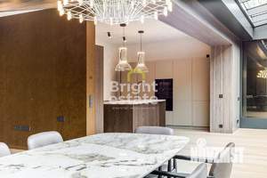 4-к квартира, вторичка, 202м2, 4/4 этаж