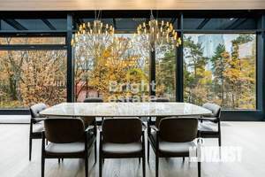 4-к квартира, вторичка, 202м2, 4/4 этаж